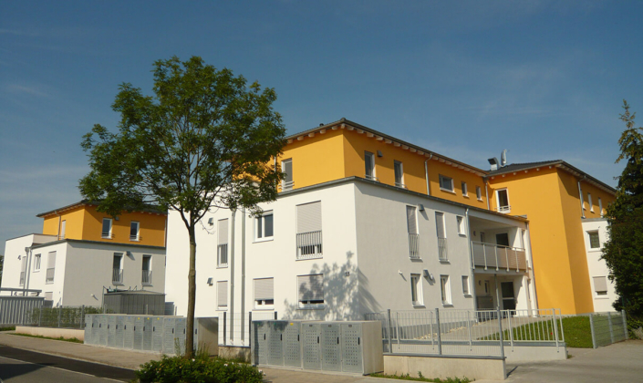 Rost-Wohnbau Mehrfamilienhaus Energiesparhaus Eigentumswohnungen mit Balkon