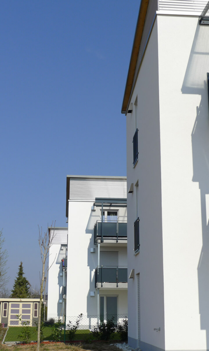 Rost-Wohnbau Mehrfamilienhaus Energiesparhaus Eigentumswohnungen mit Balkon
