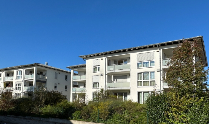 Rost-Wohnbau Mehrfamilienhaus Wohnung Eigentumswohnung Energiesparhaus mit Balkon